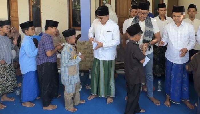 DPD PAN PAMEKASAN RAYAKAN HUT PAN KE-28 BERSAMA ANAK YATIM: SATUKAN HATI, BAGI KEBAHAGIAAN